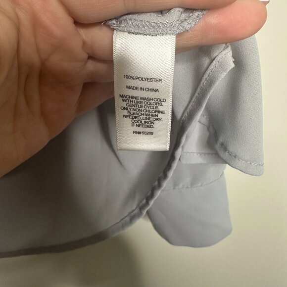 Express Grey The Portofino Shirt Button Front Women's XS - Picture 2 of 4